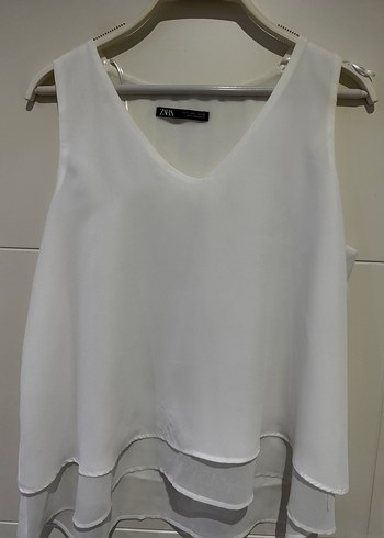 Beyaz V Yakalı Kolsuz Bluz - Görsel 2