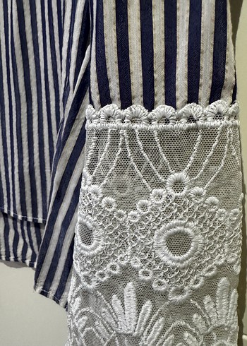 Dantel detaylı çizgili bluz - Görsel 3