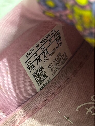 24 Beden pembe Renk Adidas ayakkabı