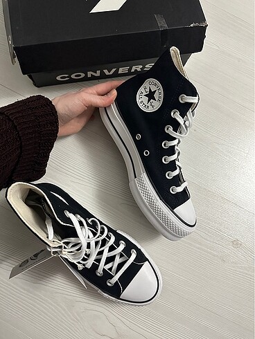 37 Beden siyah Renk Converse ayakkabı