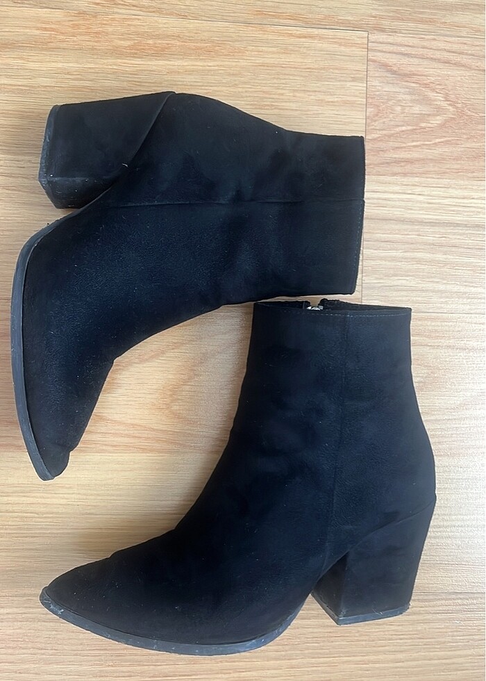 Bambi siyah kadın bot - Görsel 2