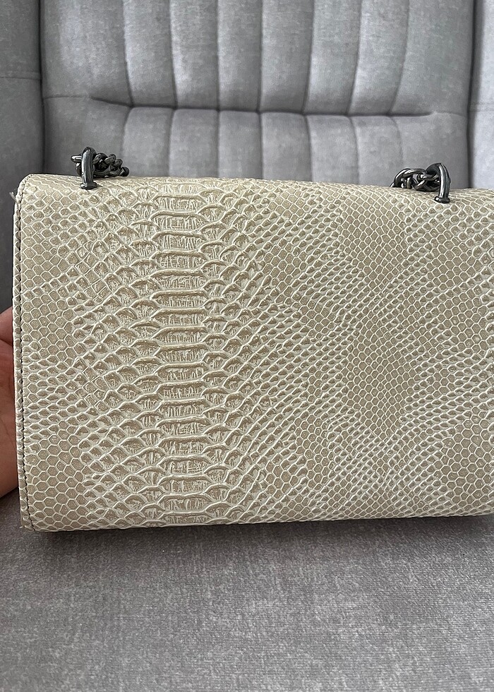 Ten rengi zincirli çanta - Görsel 2