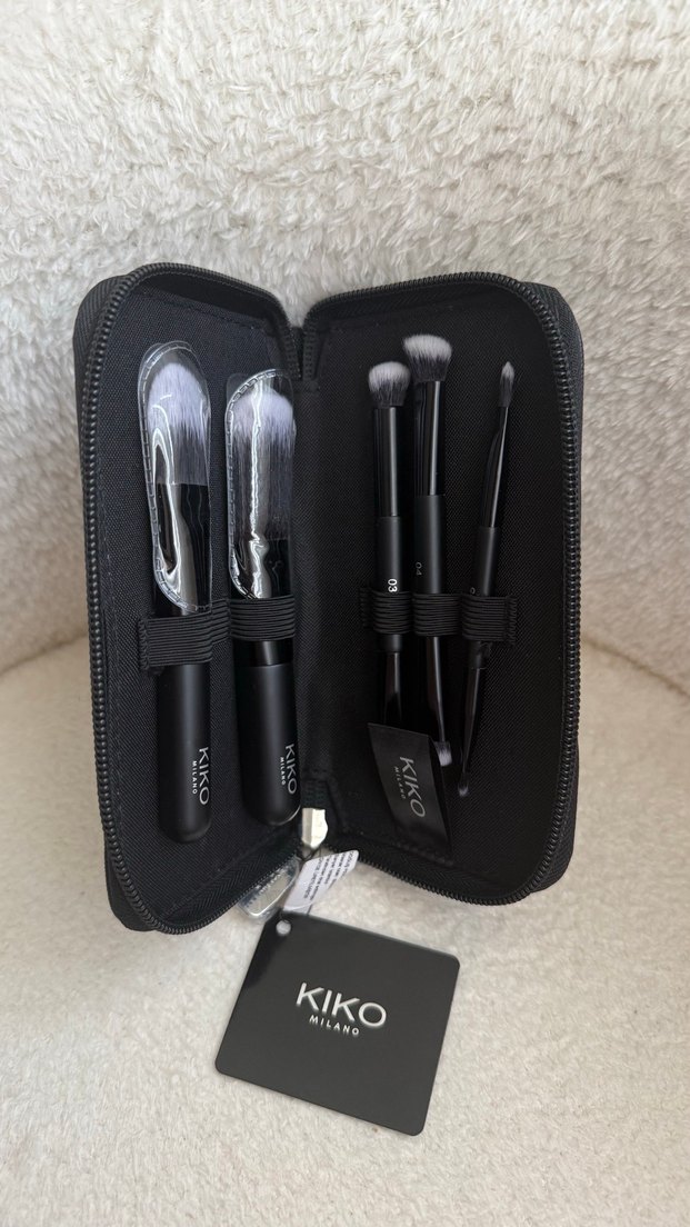 Kiko Travel Set Makyaj Fırçası Cüzdan - Görsel 2