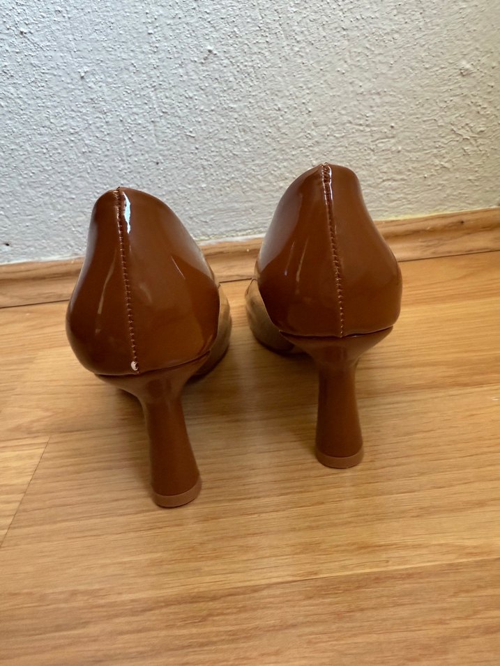 Kahve Parlak Stiletto Topuklu Kadın Ayakkabı - Görsel 4