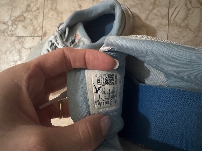 42 Beden Orijinal Nike erkek spor ayakkabı
