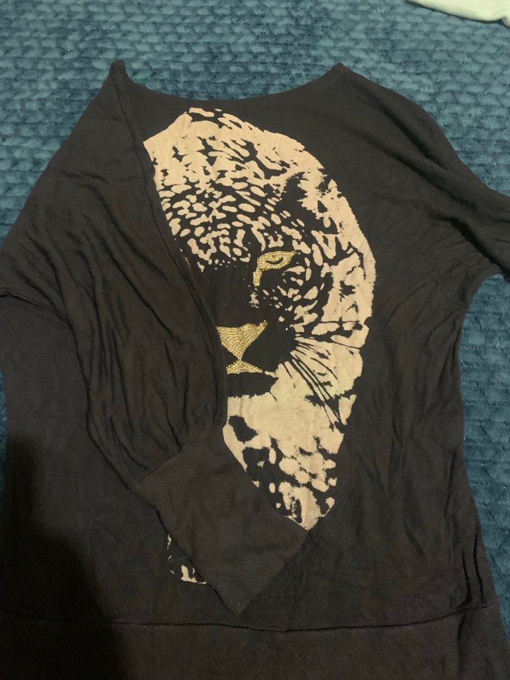 Siyah Leopar Baskılı Uzun Kollu Tişört - Görsel 3