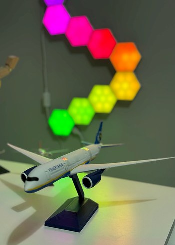 Renkli Altıgen LED Duvar Lambası - Görsel 3