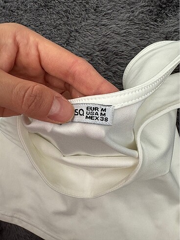 Zara Tek kol crop