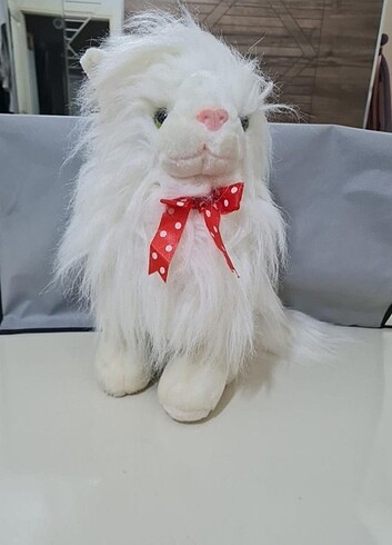 Peluş kedi