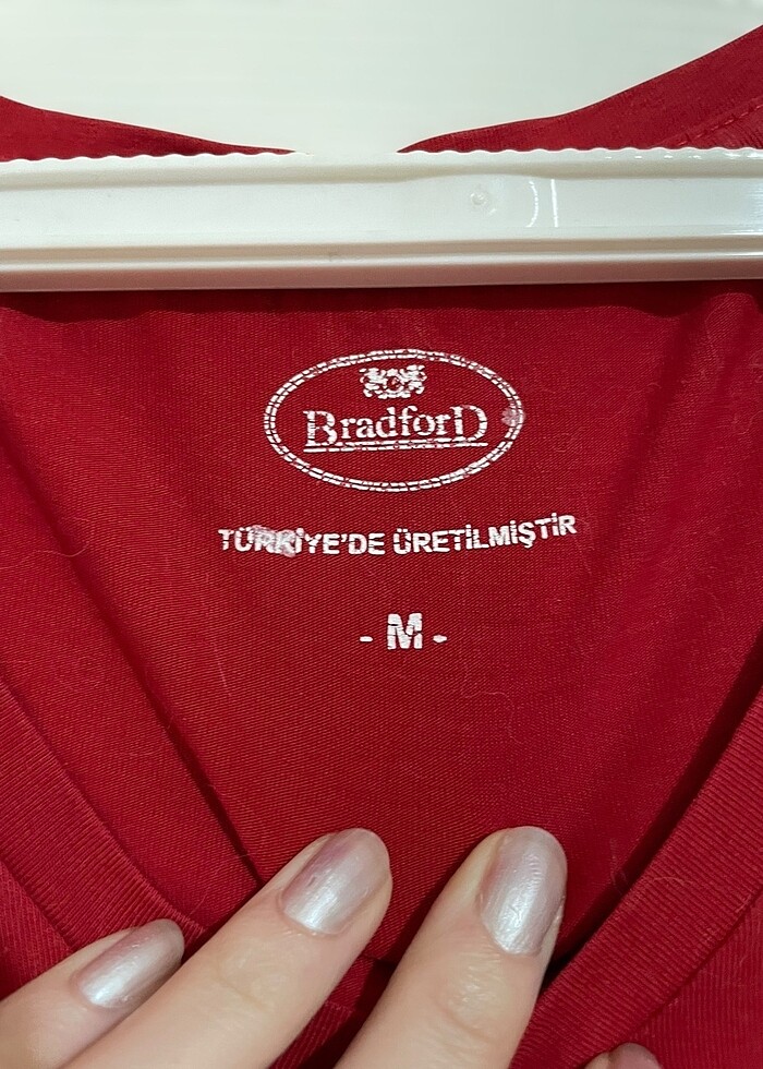 KIRMIZI ESNEK VE UZUN TSHİRT - Görsel 3