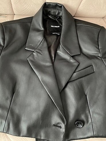 crop deri blazer