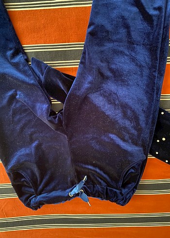 Boncuk Detaylı Kapüşonlu Kadın Sweatshirt - Görsel 3