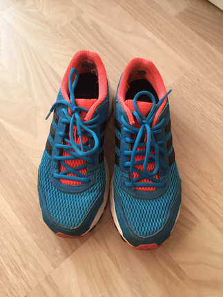 Adidas spor ayakkabı