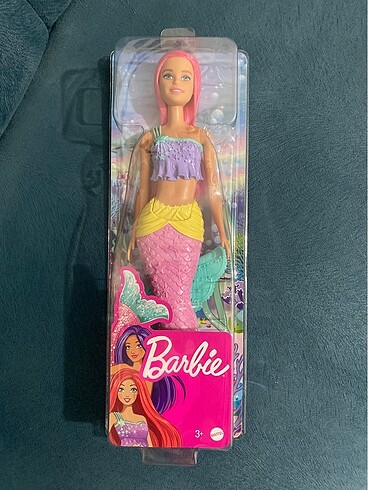 Yeni etiketli kutusunda barbie bebek (açılmış olandan hariç yeni