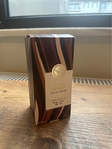 Yves Rocher cuir de nuit parfüm