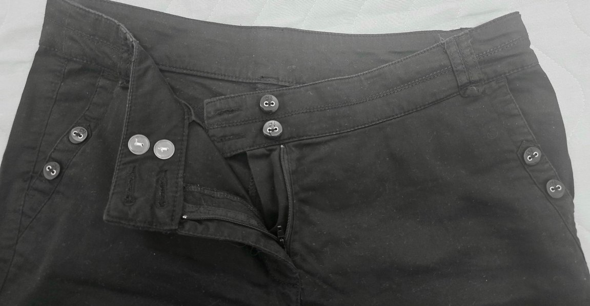 Düğmeli Siyah Kadın Kumaş Pantolon - Görsel 4