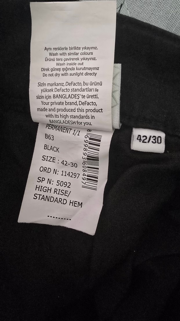 Düğmeli Siyah Kadın Kumaş Pantolon - Görsel 5