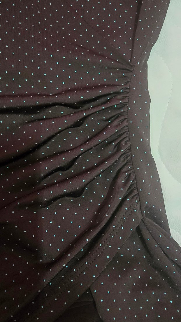 Puantiyeli V Yaka Drapeli Kadın Bluz - Görsel 4