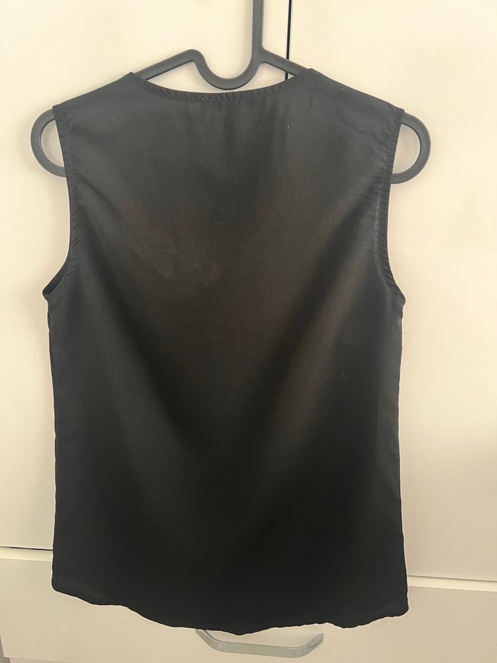 Siyah V Yaka Kolsuz Kadın Bluz - Görsel 4