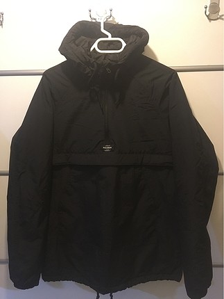 Pull And Bear Kanguru Mont
