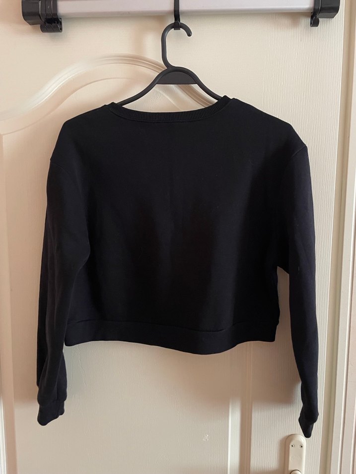 Siyah Baskılı Crop Kadın Sweatshirt - Görsel 3