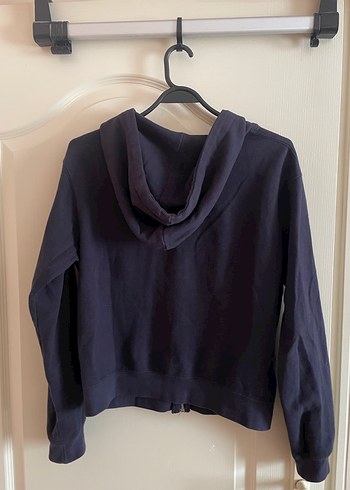 Nakışlı Koyu Mavi Kapüşonlu Fermuarlı Hırka - Görsel 3