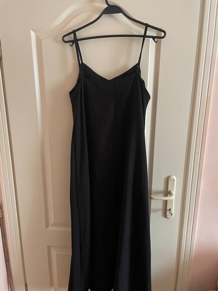 Siyah Uzun Askılı Salaş Elbise - Görsel 2