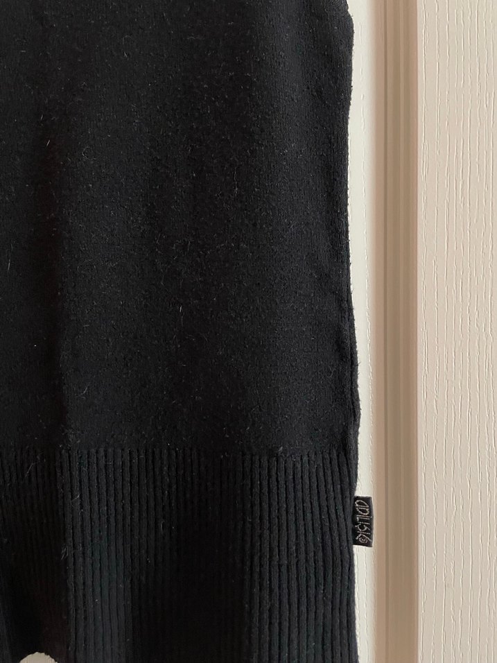 Siyah Yün Yüksek Yakalı Kolsuz Kadın Süveter - Görsel 2