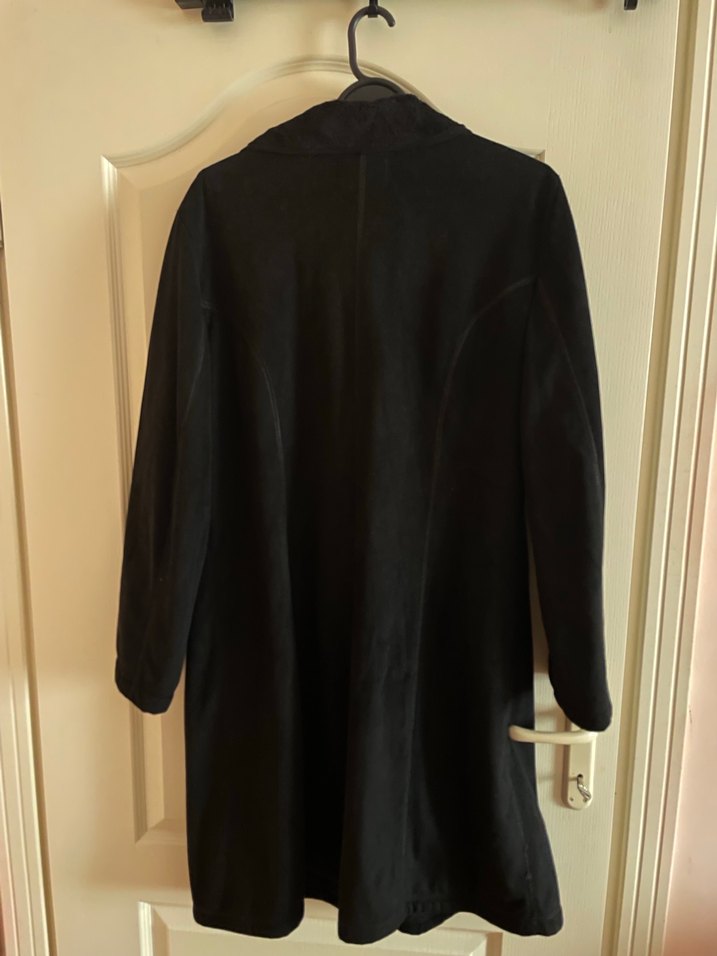 Siyah Uzun Süet Kadın Kaban - Görsel 4