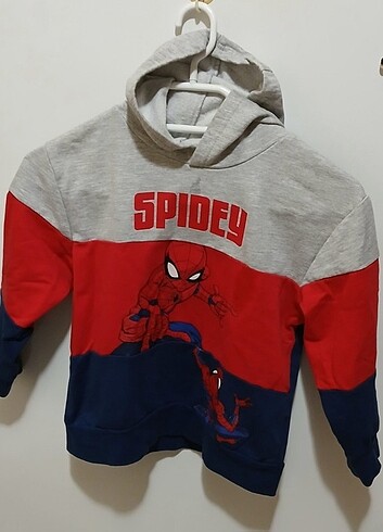 Spiderman sweatshirt 6-7 yas
