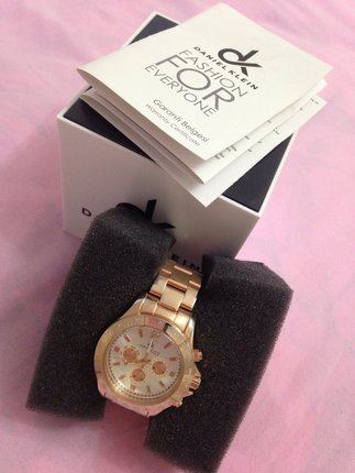 Rose gold saat