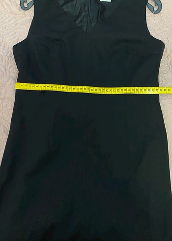 Siyah V Yaka Midi Ofis Elbisesi - Görsel 3
