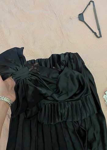 Siyah Tek Omuz Piliseli Uzun Elbise - Görsel 6