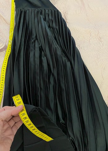 Siyah Tek Omuz Piliseli Uzun Elbise - Görsel 9