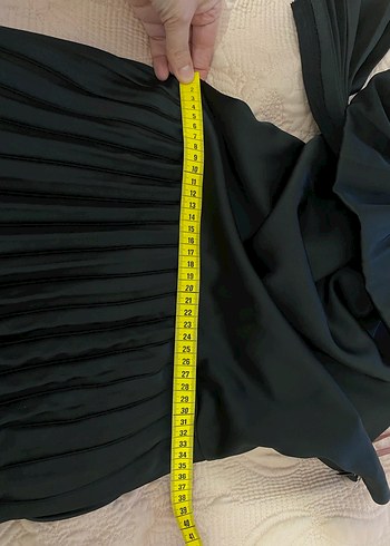 Siyah Tek Omuz Piliseli Uzun Elbise - Görsel 7