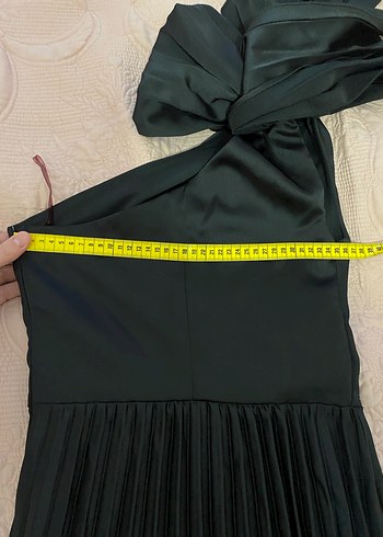 Siyah Tek Omuz Piliseli Uzun Elbise - Görsel 8