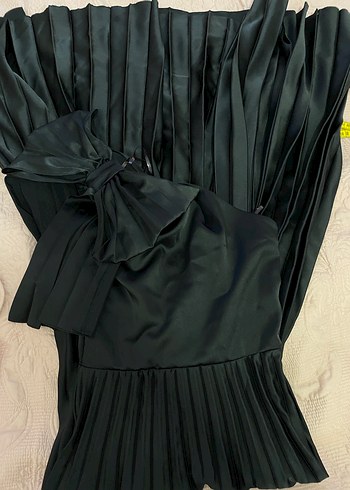 Siyah Tek Omuz Piliseli Uzun Elbise - Görsel 10