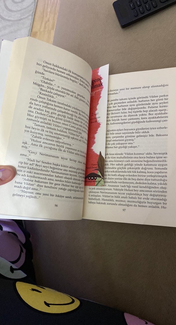 Genç Olmak 80 Yazardan Öykü 2. Cilt - Görsel 3