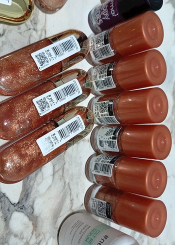 Parlak Işıltılı Kahverengi Dudak Parlatıcısı - Görsel 2