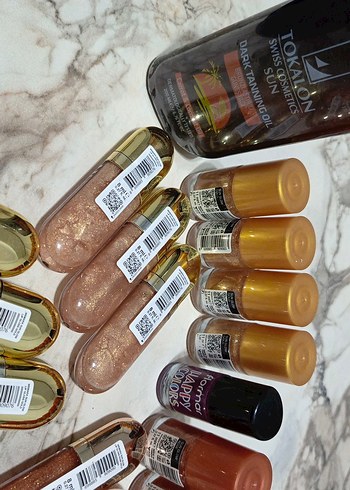 Parlak Işıltılı Kahverengi Dudak Parlatıcısı - Görsel 3