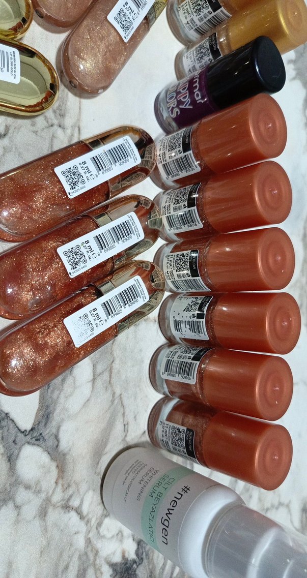 Parlak Işıltılı Kahverengi Dudak Parlatıcısı - Görsel 2