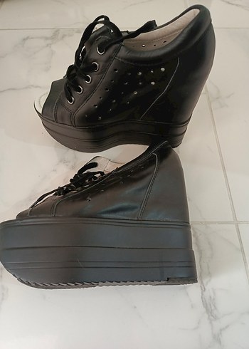 Siyah Gizli Topuklu Kadın Günlük Ayakkabı - Görsel 3