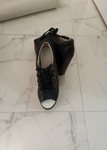 Siyah Gizli Topuklu Kadın Günlük Ayakkabı - Görsel 4