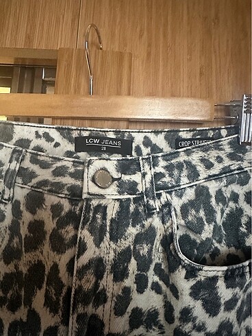 LC Waikiki Zebra desenli Pantolon