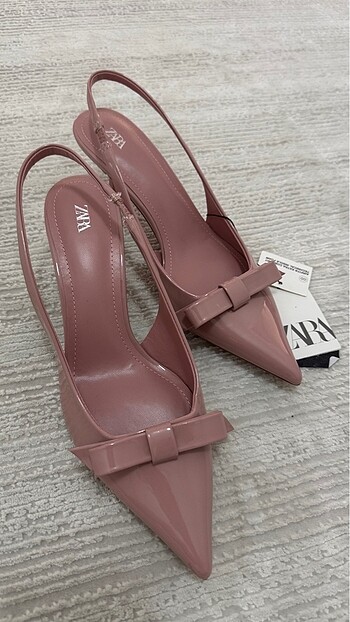 Zara Fiyonk Pembe Topuklu Ayakkabı