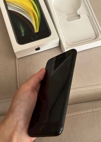 Koyu Gri iPhone SE 2. Nesil - Görsel 6