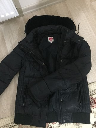 Siyah şişme mont