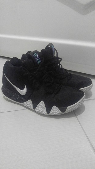 kyrie 4