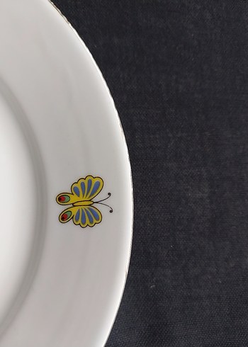 Beyaz Seramik Tabak, Karakter ve Doğa Desenli - Görsel 3