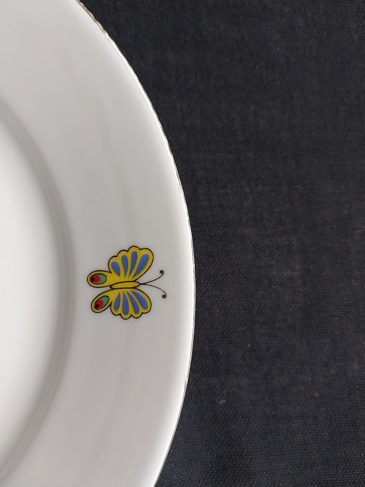 Beyaz Seramik Tabak, Karakter ve Doğa Desenli - Görsel 3